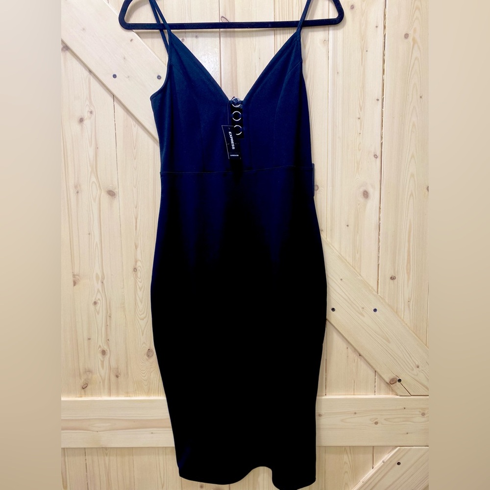 ❤️‍🔥NWT Sexy Express Black Midi Body-con Dress W/ Silver Ring V-Neck Sleeveless